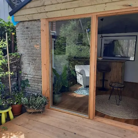 Arthouse Lola 펜션 베르겐