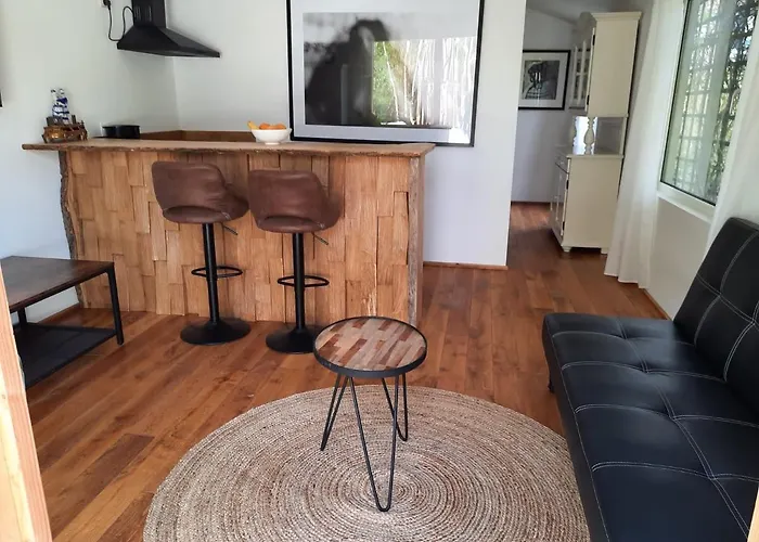 Дом отдыха Arthouse Lola