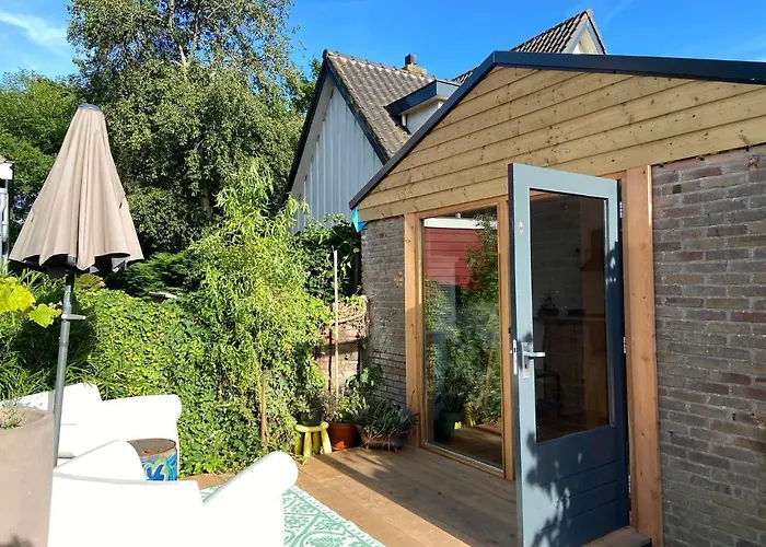 Дом отдыха Arthouse Lola *