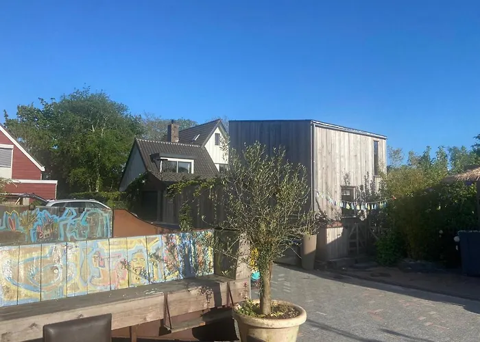 Hébergement de vacances Arthouse Lola